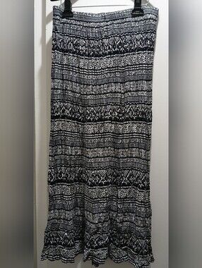 Black and White Patterned Women's Maxi Skirt